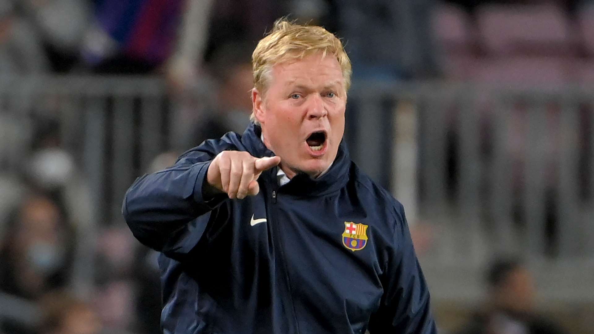 歸功於其堅 歸功於其堅