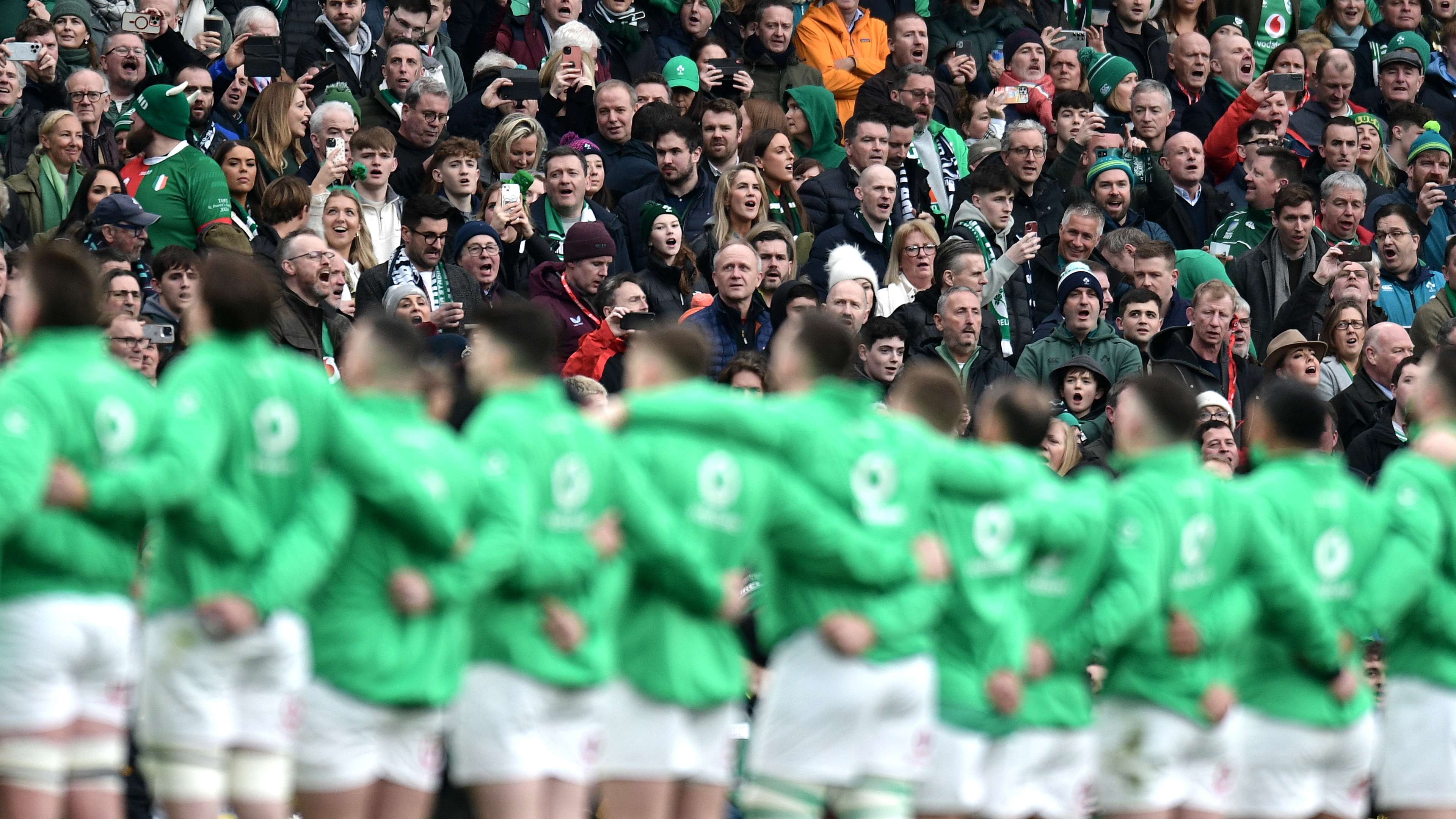 不僅彰顯其 不僅彰顯其